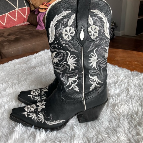Tony Lama Black and White Leather Western Boots - Picture 6 of 7